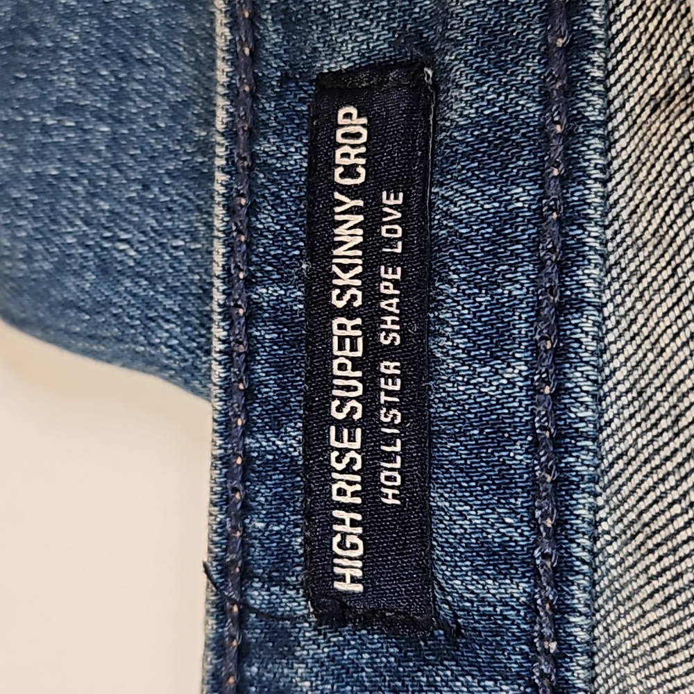 Hollister, high rise super skinny crop, jeans. Size 3R - Picture 5 of 11